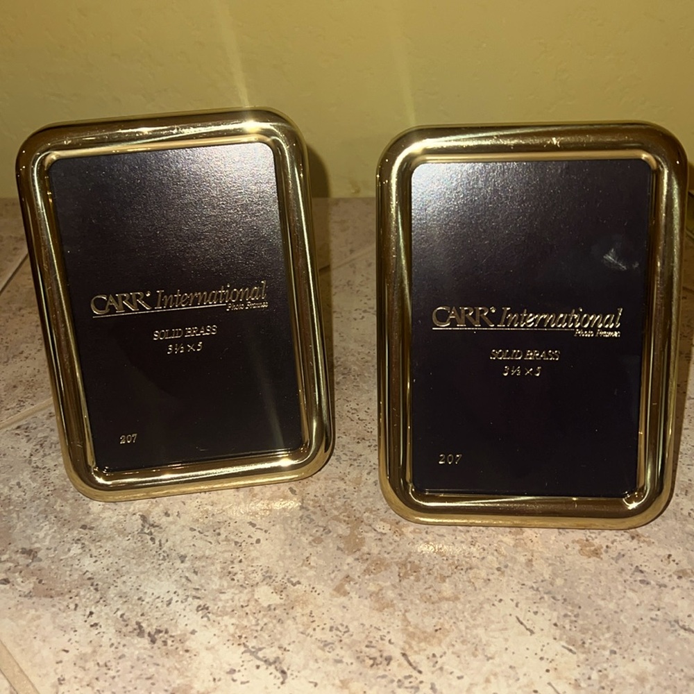 Set of 2 Brass Picture Frames 3 1/2 x 5